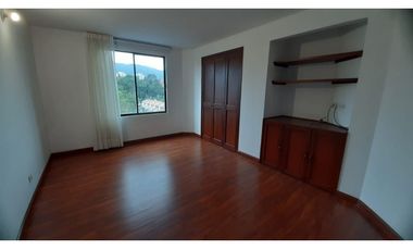 Apartamento con vista para arriendo en La Calleja