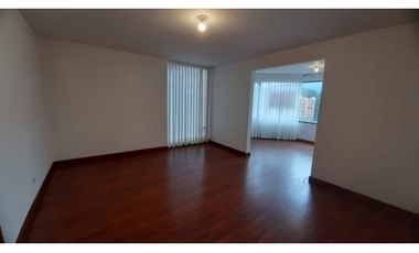 Apartamento con vista para arriendo en La Calleja