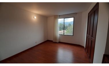 Apartamento con vista para arriendo en La Calleja