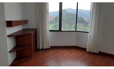 Apartamento con vista para arriendo en La Calleja