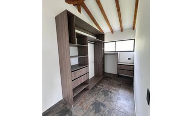 vendo casa finca campestre Marinilla vía al Peñol 6.400 m2 CH