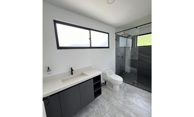 vendo casa finca campestre Marinilla vía al Peñol 6.400 m2 CH