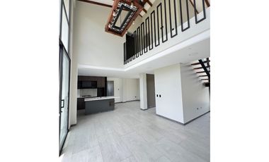 vendo casa finca campestre Marinilla vía al Peñol 6.400 m2 CH