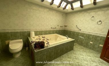 ARRIENDO HERMOSA CASA EN CAMPAMENTO