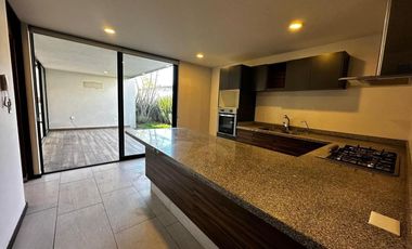 CASA EN RENTA EN GRAN RESEVA, LOMAS DE ANGELOPOLIS