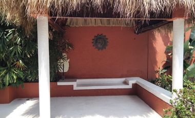 Casa en Venta en Villas Paracana, junto al Campo de Golf Palma Real, Ixtapa.