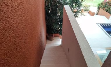 Casa en Venta en Villas Paracana, junto al Campo de Golf Palma Real, Ixtapa.