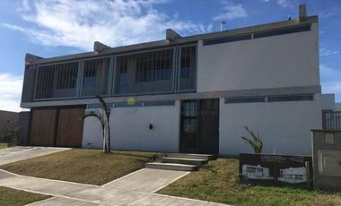 CASA SOBRE LOTE EXTERNO EN NUEVO QUILMES