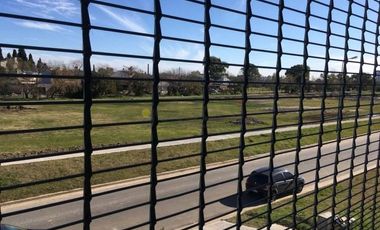 CASA SOBRE LOTE EXTERNO EN NUEVO QUILMES