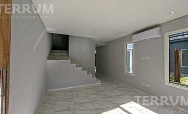 CASA DUPLEX VENTA CANNING BARRIO CERRADO