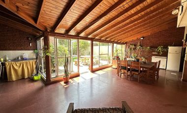 Casa 3 ambientes con quincho