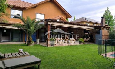 CASA GRANDE, PEÑALOLEN, 4 DORMITORIOS 4 BAÑOS, HOME OFFICE
