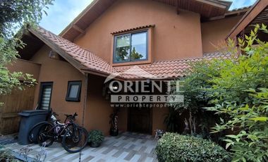 CASA GRANDE, PEÑALOLEN, 4 DORMITORIOS 4 BAÑOS, HOME OFFICE