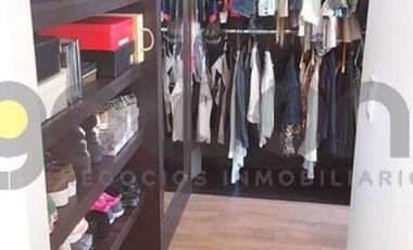 Moderna Propiedad con amplio Parque en  Las Golondrinas- Alquilada hasta octubre 2021