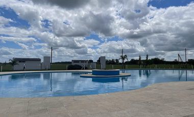 Venta terreno de 1169m2 en Lobos Country Club, con vista a espacio verde arbolado!