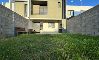 Venta de Duplex 3 Dormitorios Prados de Manantiales