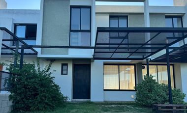 Venta de Duplex 3 Dormitorios Prados de Manantiales