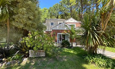 Casa en Venta - 3 Dormitorios 2 Baños - 1042mts2 - Pinamar