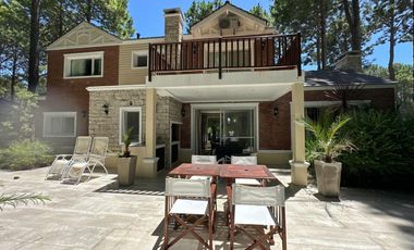 Casa en Venta - 3 Dormitorios 2 Baños - 1042mts2 - Pinamar