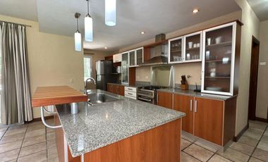 Casa en Venta - 3 Dormitorios 2 Baños - 1042mts2 - Pinamar