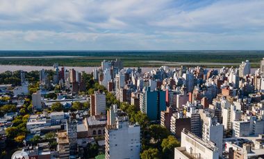 Casa 3 Dormitorios - Bv. Oroño 500 - Rosario Centro | Venta