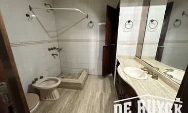 Chalet en pleno Barrio Los Cedros
