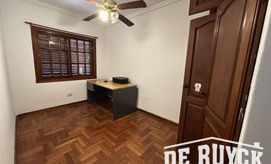 Chalet en pleno Barrio Los Cedros