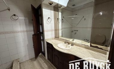 Chalet en pleno Barrio Los Cedros