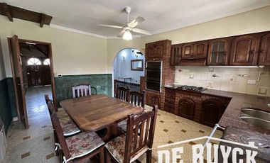 Chalet en pleno Barrio Los Cedros