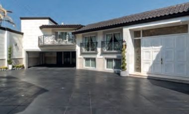 Espectacular Casa en Bosques de las Lomas