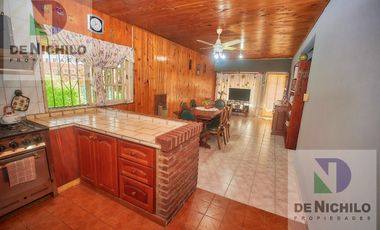Casa en  Longchamps, Luis Saenz Peña 1500