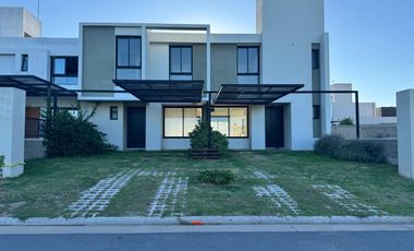 Venta de Duplex Prados de Manantiales 2 Dormitorios