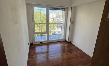 Departamento en  alquiler en la zona más comercial de Flores