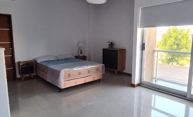 Casa en Alquiler Anual amoblado a la Laguna San Benito Villanueva Tigre