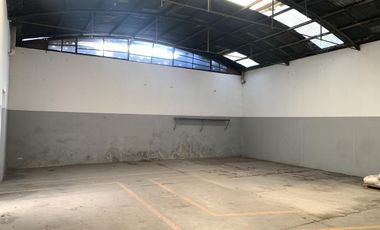 Deposito en Villa Ballester. Se vende con RENTA CALZADA