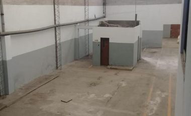 Deposito en Villa Ballester. Se vende con RENTA CALZADA