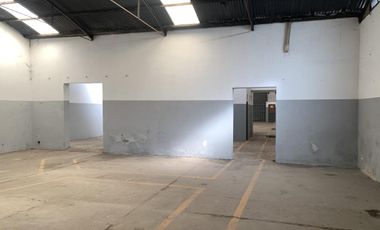 Deposito en Villa Ballester. Se vende con RENTA CALZADA