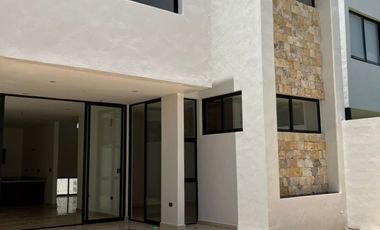 Casas en Venta de 4 recámaras en privada Margaritas 190. Mérida, Yucatán.