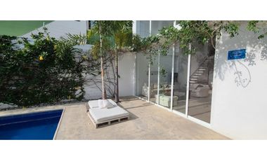 Se renta casa con piscina cerca de la universidad