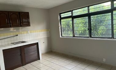 Se renta departamento en Jardines Alcalde, Guadalajara