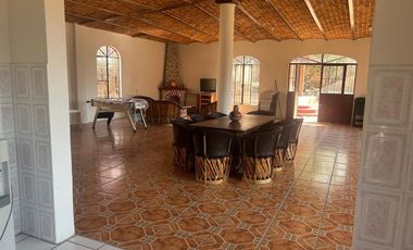 VENTA DE CASA DE CAMPO EN IXTLAHUACAN DE LOS MEMBRILLOS GRAN TERRENO.