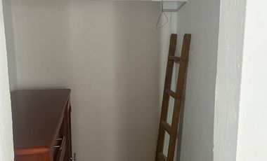 VENTA DE CASA EN IXTLAHUACAN DE LOS MEMBRILLOS, A PIE DE CARRETERA, INVERSIÓN, G