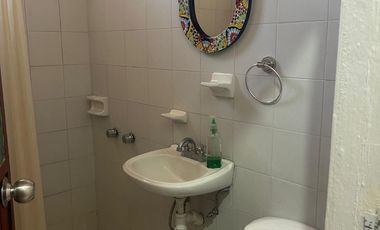 VENTA DE CASA DE CAMPO EN IXTLAHUACAN DE LOS MEMBRILLOS GRAN TERRENO.