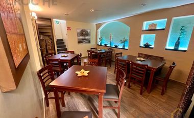 Edificio comercial en venta ideal para restaurante u oficinas en la zona de los Sauces