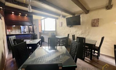 Edificio comercial en venta ideal para restaurante u oficinas en la zona de los Sauces
