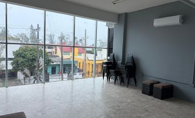 Oficina en Renta Av. Zamora, Col Centro, Coatzacoalcos, Ver.
