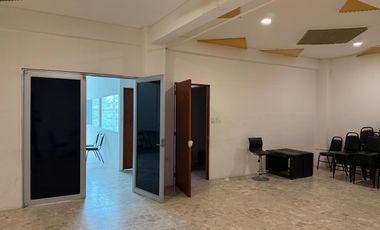 Oficina en Renta Av. Zamora, Col Centro, Coatzacoalcos, Ver.