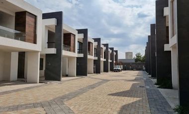 RENTA DE CASA EN RESIDENCIAL ALCAZAR EN SAN MATEO ATENCO