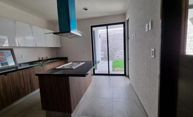 RENTA DE CASA EN RESIDENCIAL ALCAZAR EN SAN MATEO ATENCO
