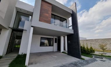 RENTA DE CASA EN RESIDENCIAL ALCAZAR EN SAN MATEO ATENCO